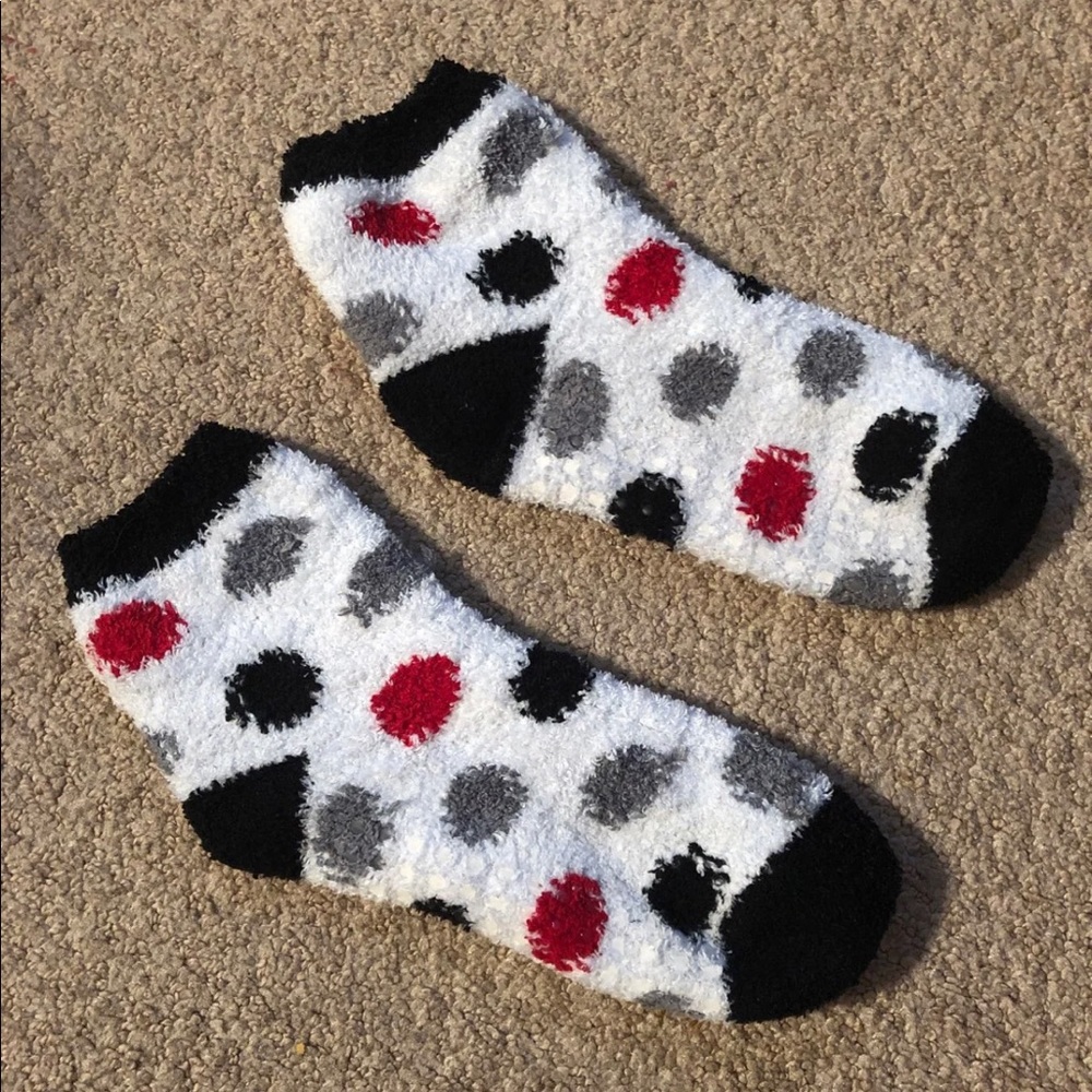Women’s Polka Fuzzy Gripping Socks